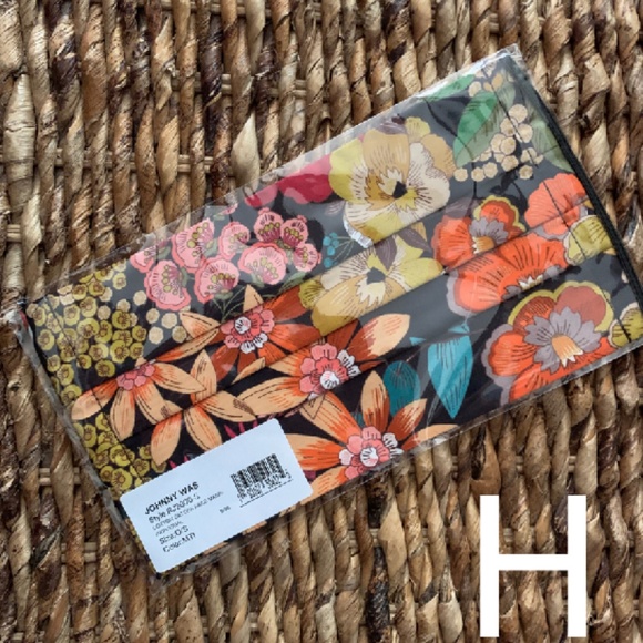 BUNDLE AND SAVE 💗 - Picture 9 of 10